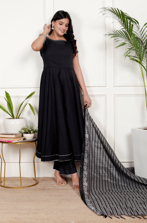 Elegant Black Cotton Flared Kurta with Printed Dupatta